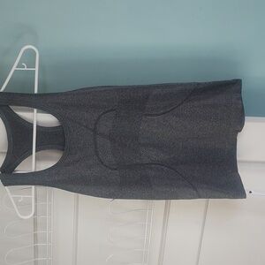 Lululemon Swiftly Tank Top Size 4 Racerback Sleeveless Shirt Perforated